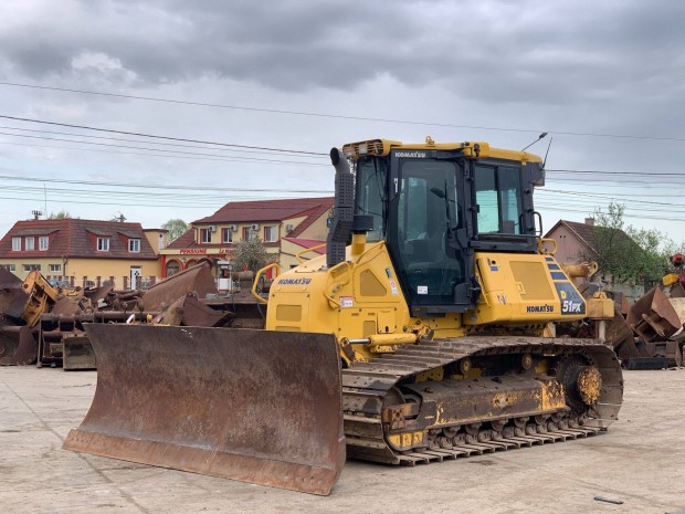 Komatsu D51PX-24 dózer