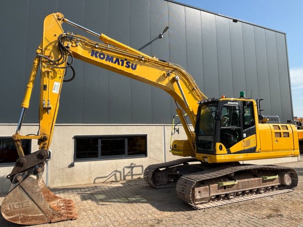 Komatsu HB215LC-3 / 5 691 üzemóra / Lízing 20%-tól