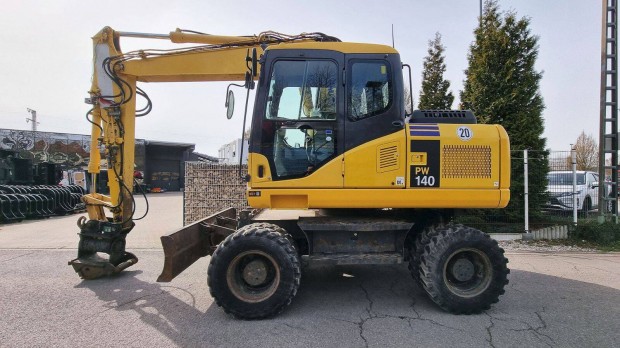 Komatsu PW140 / 8000 / Poweertilt / Lzing 20%-tl