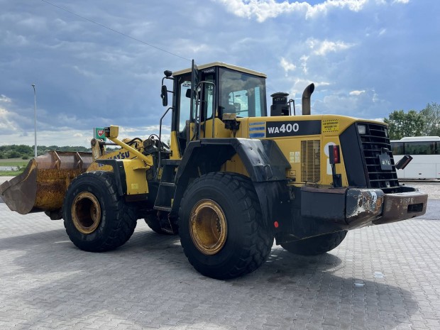 Komatsu WA400 homlokrakodó rakodógép kanálmérleggel Csere-Beszámitás