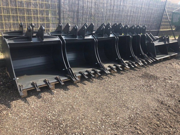 Komatsu WB �rok�s� / m�ly�s�