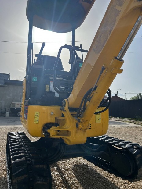 Komatsu bobcat kubota roks