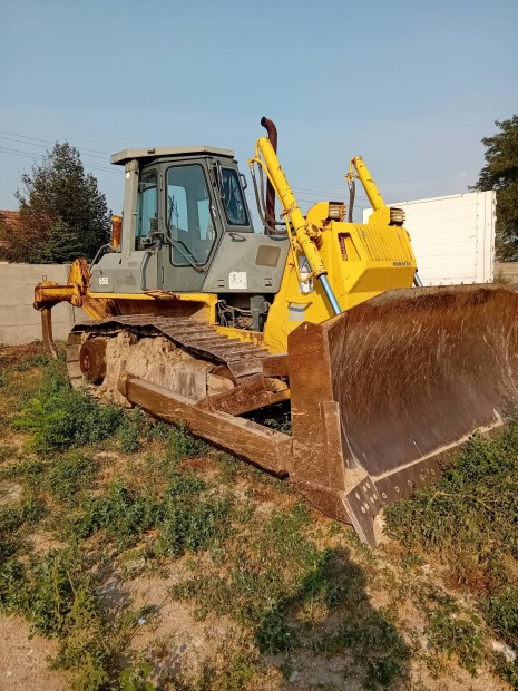 Komatsu d65 dzer elad