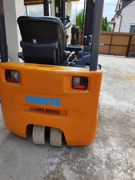 Komatsu elektromos targonca 