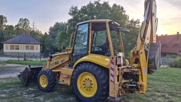 Komatsu wb93r-2 