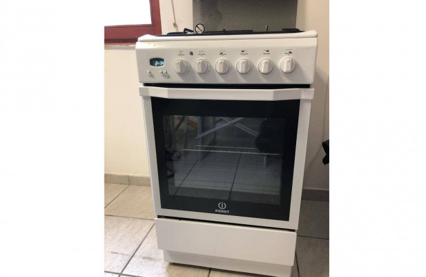 Kombinlt tzhely Indesit fell gzgs st rsz elektromos 50x60cm