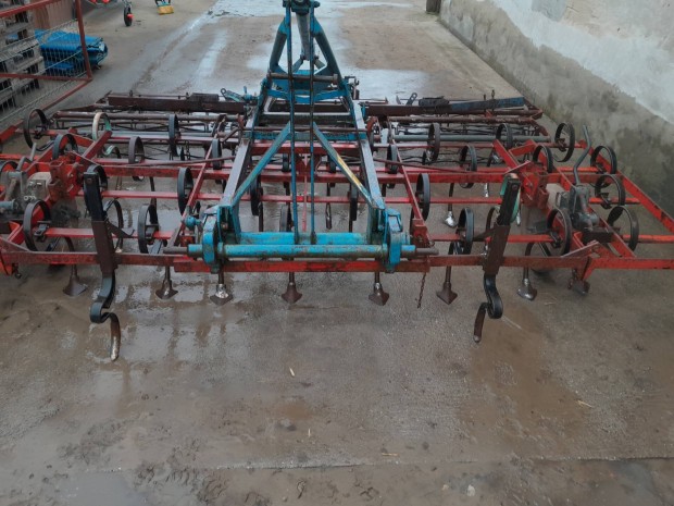 Kombin�tor elad� 