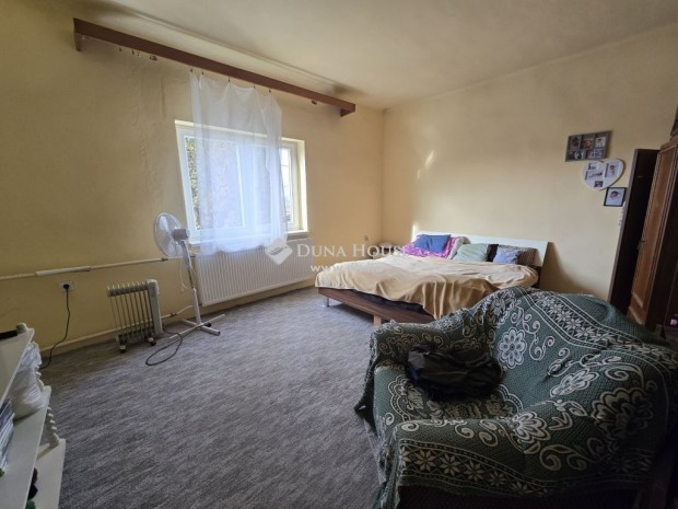 Koml�n d�vidf�ldi h�z elad�