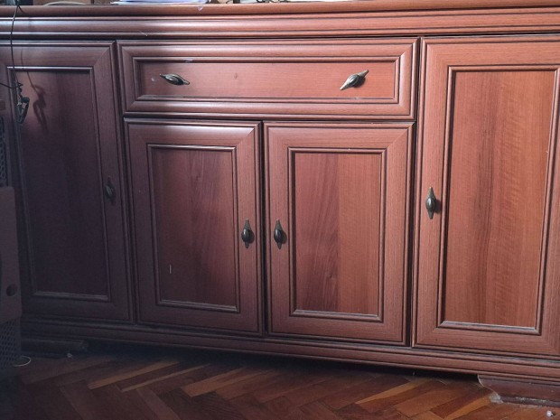 Kom�d 160 cm sz�les,96 cm magas,44 cm m�ly