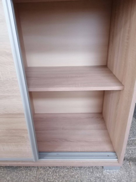 Komód újszerű állapotban eladó