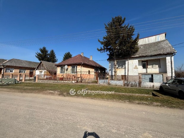 Komorói eladó 110 nm-es ház