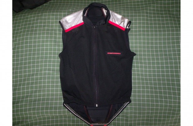 Komperdell Gun Metal M-es motoros gerincprotektor gerincv�d� mell�ny