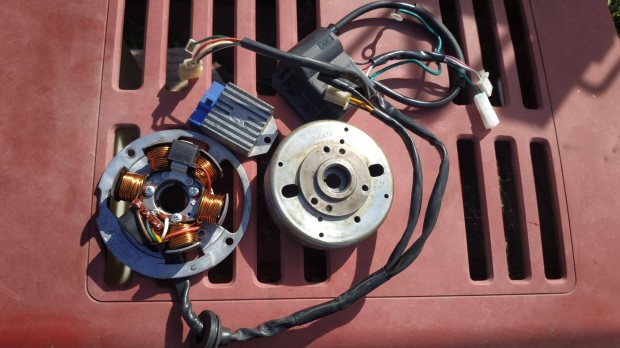 Komplett Eredeti gyri Ducati gyjts elektronikkkal Malaguti Simson