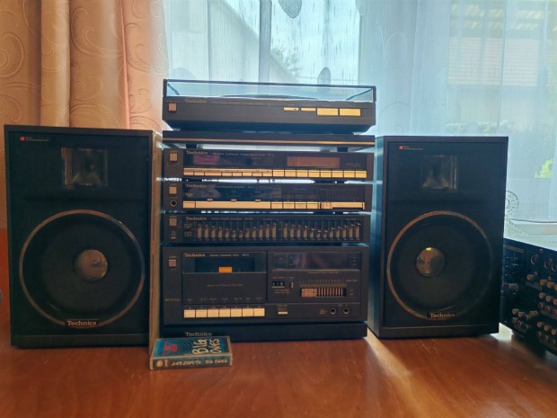 Komplett Vintage Technics hifi torony