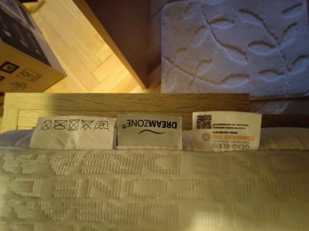 Komplett ágygarnitúra 180x200 cm eladó költözés miatt Yisk & IKEA