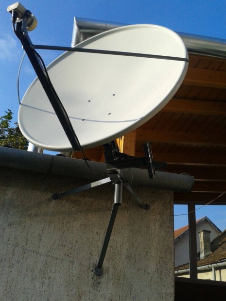 Komplett parabola antenna 90 cm-es tnyr + fej + fali tart!