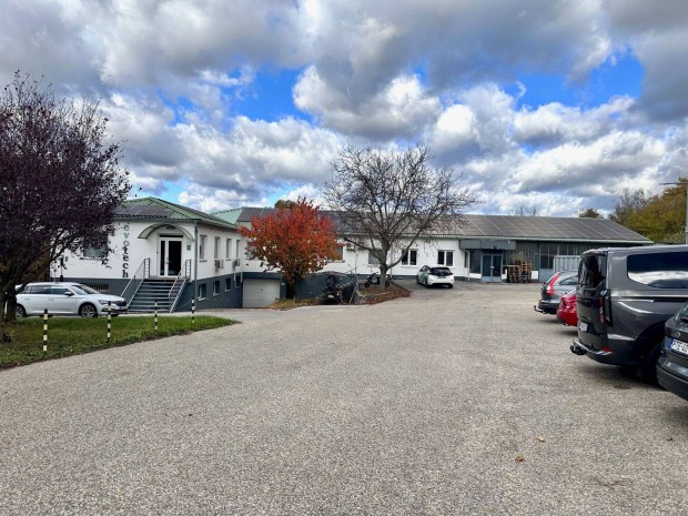 Komplett telephely elad�!