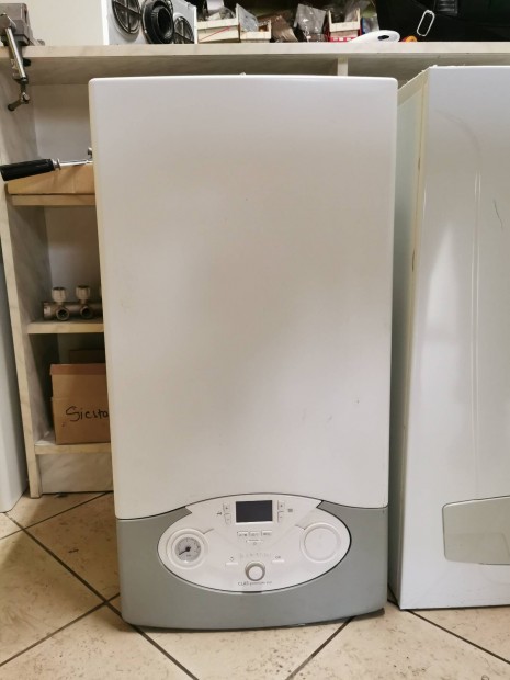 Kondenzcis kombikazn Ariston class premium 24kw 