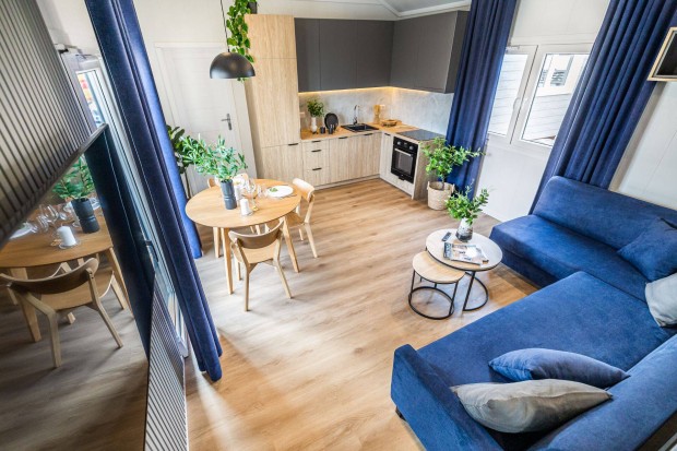 K�nnyeds�g, k�nyelem, otthon Bicsk�n, egy sz�vb�l �p�lt ikerh�zban!