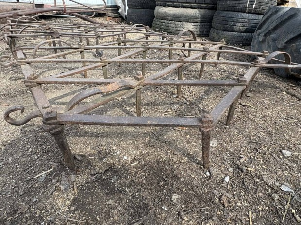 K�nny� fogas elad�