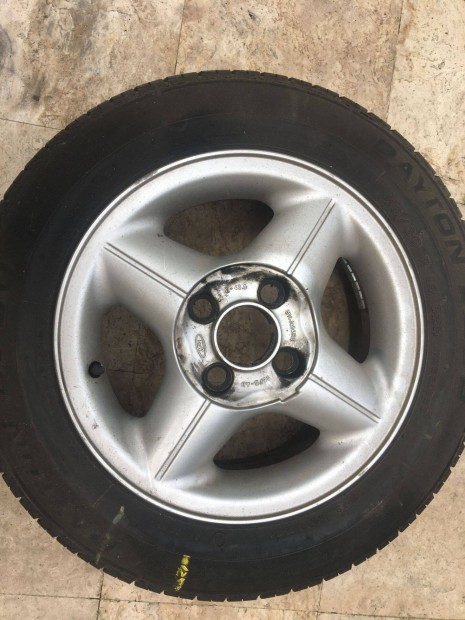 Knnyfm felni Ford