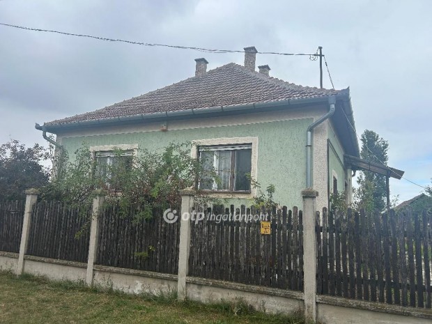 Kony�ri elad� 71 nm-es h�z