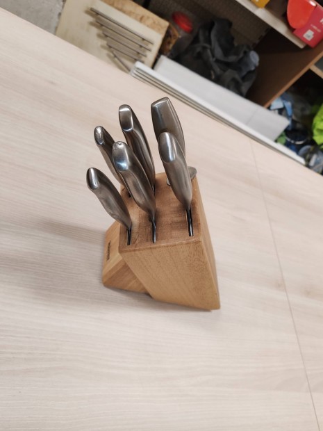 Konyhai k�s k�szlet 