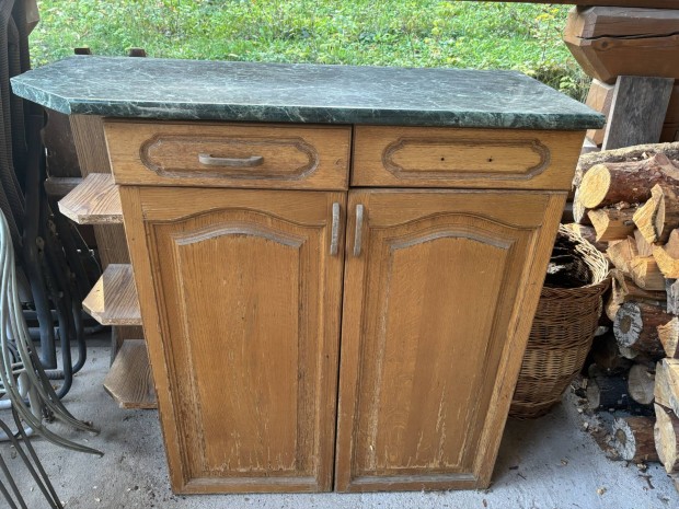 Konyhaszekr�ny sziget 