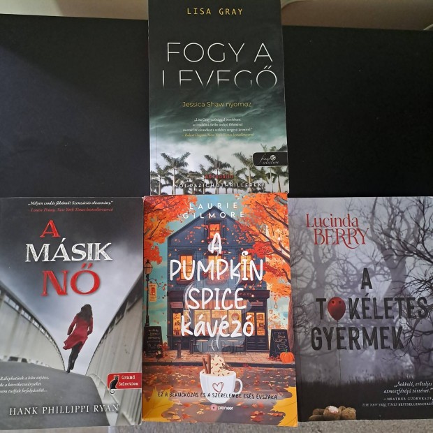 Könyvek, 3 krimi egy romantikus