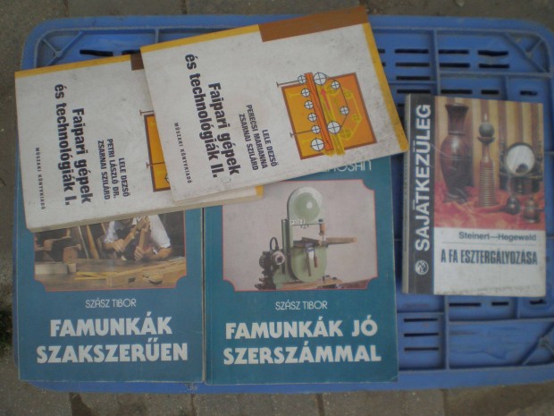 Könyvek, famunkák,faipar, fa esztergályozás