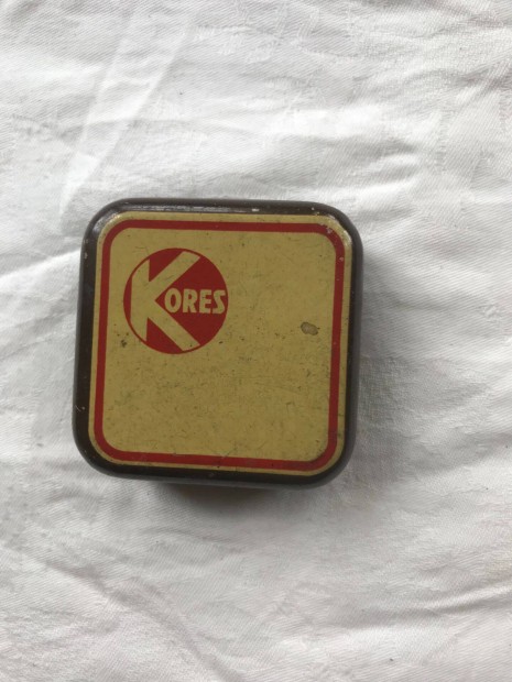 Kores jelzssel, kocka alak fm doboz, 6x6x2 cm