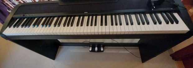 Korg B1 digitlis zongora