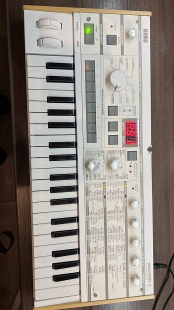 Korg Microkorg - S MIDI billentyzet