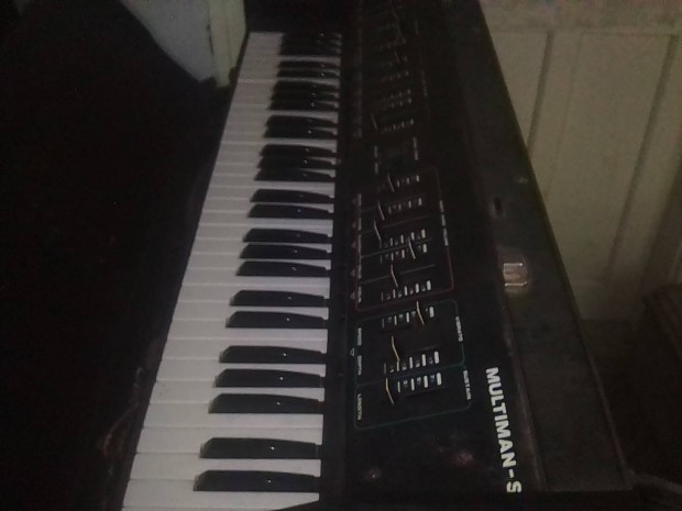 Korg POLY 800/2, Polysixet ,61 Keresek.