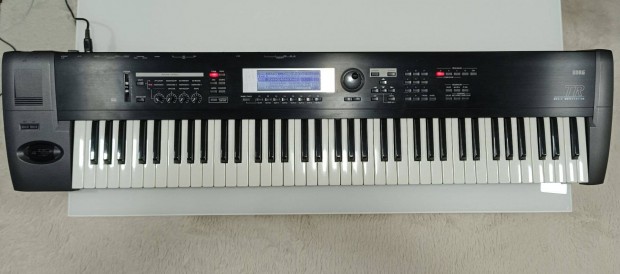 Korg TR76 Music Workstation