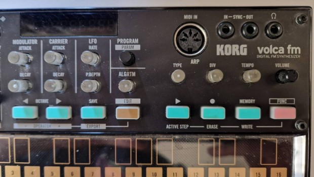 Korg Volca FM + adapter