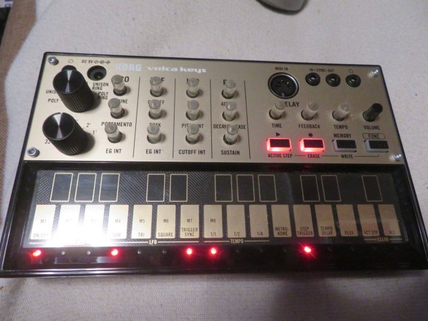 Korg Volca Keys Szintetizátor, újszerű ,eladó