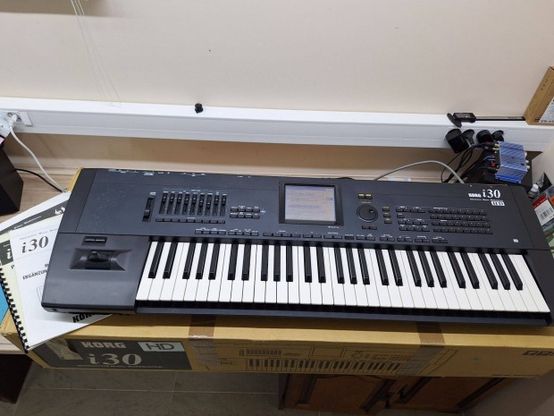 Korg i30 HD gyri dobozban H3162