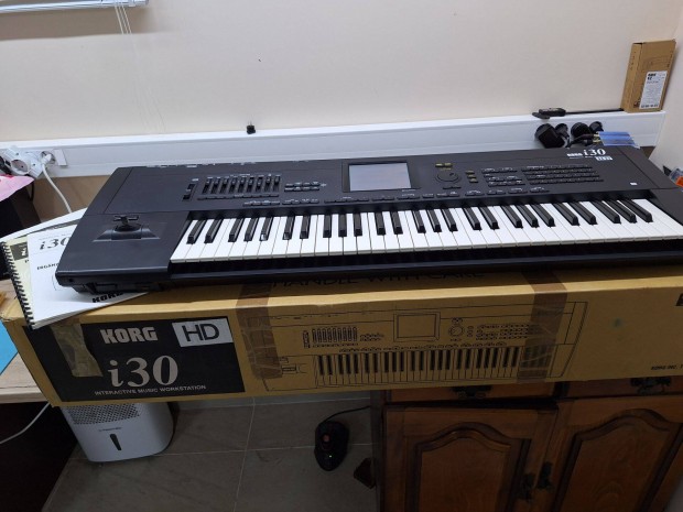 Korg i30 HD gyri dobozban H3162