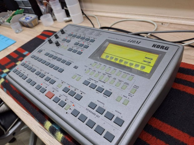 Korg i40M arranger modul, player s vokl kis hibval