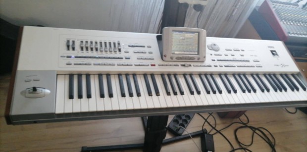 Korg pa 2x 76 elado