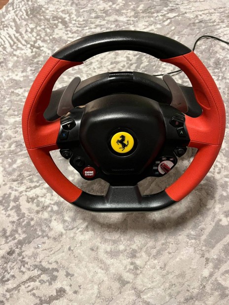 Kormny Thrustmaster Ferrari 458