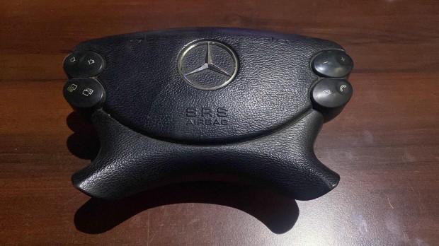 Korm�nyl�gzs�k w211 A2198601502 9116 elad�