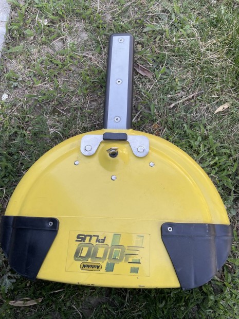 Korm�nyz�r Autolok 2000