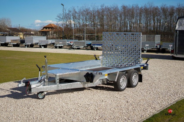 Krmenden j 2700kg-os Bau gpszllt utnfut akcisan 1.690.000 Ft