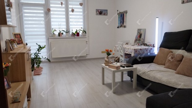 K�rmendi elad� 48 nm-es lak�s