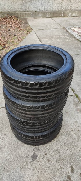 Kormorn 215/45 R17 nyrigumi