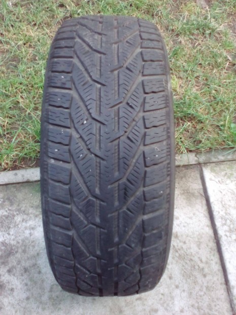 Kormoran Snow tli autgumi 215/50 R17 95V (hasznlt) 1db