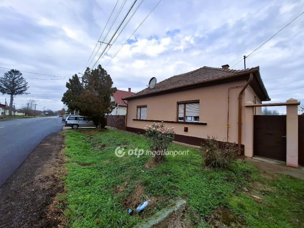 K�r�sszegap�tii 108 nm-es h�z elad�