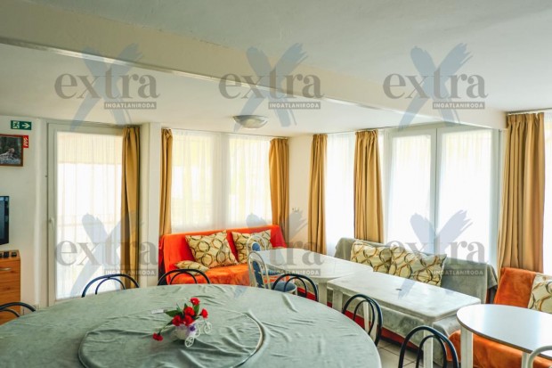 K�r�storoki nyaral� elad�!